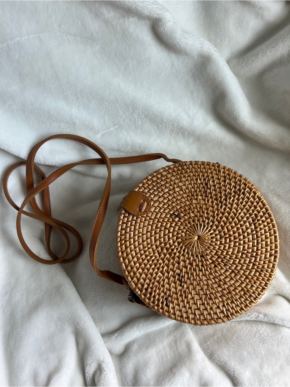 Round Woven Crossbody Bag in Brown